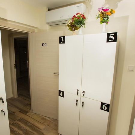 Honey Hostel Istanbul Exterior photo