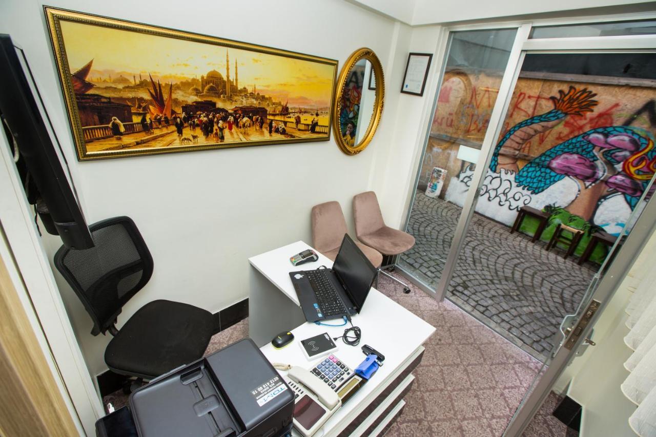 Honey Hostel Istanbul Exterior photo