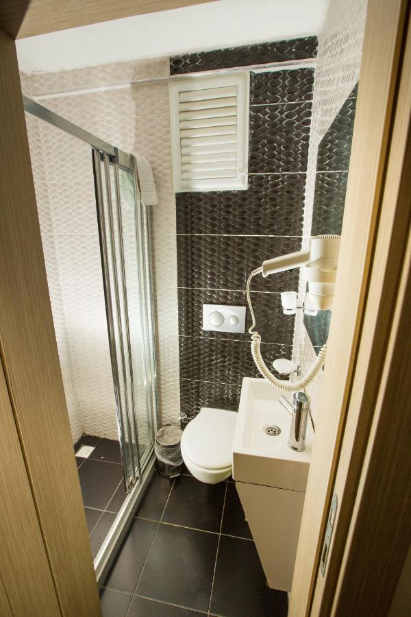 Honey Hostel Istanbul Exterior photo